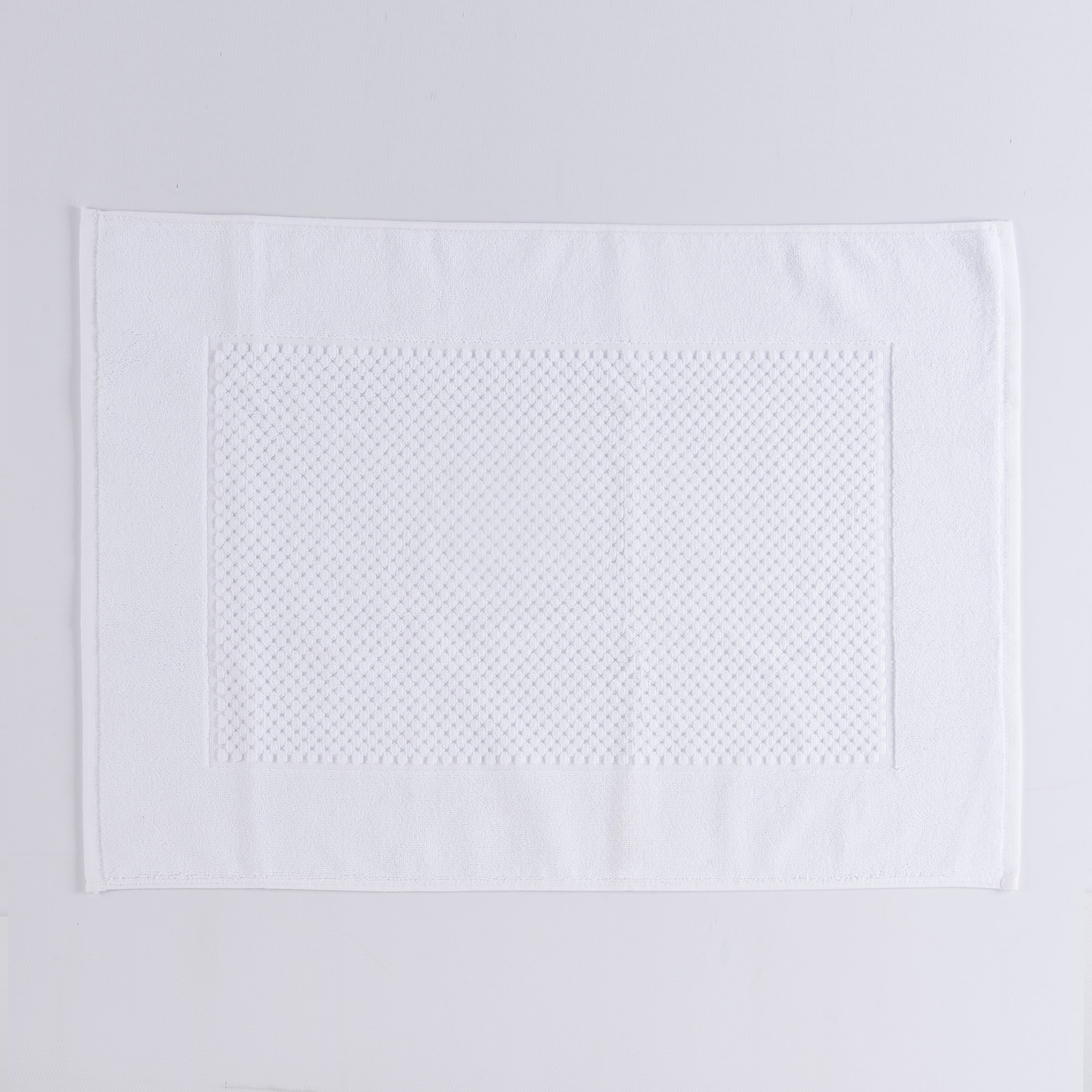 Carpet Bathroom Check bianco Via Roma 60