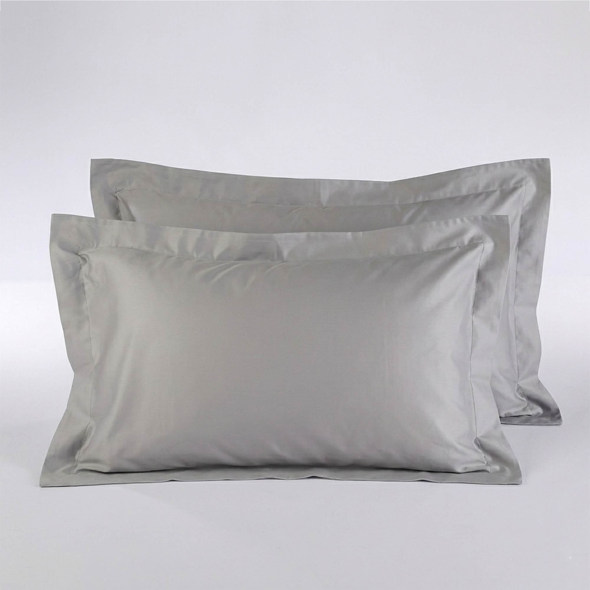 TARGET_LANGUAGE: Russian

Пара наволочек Tiffany Basic из сатина grigio Via Roma 60