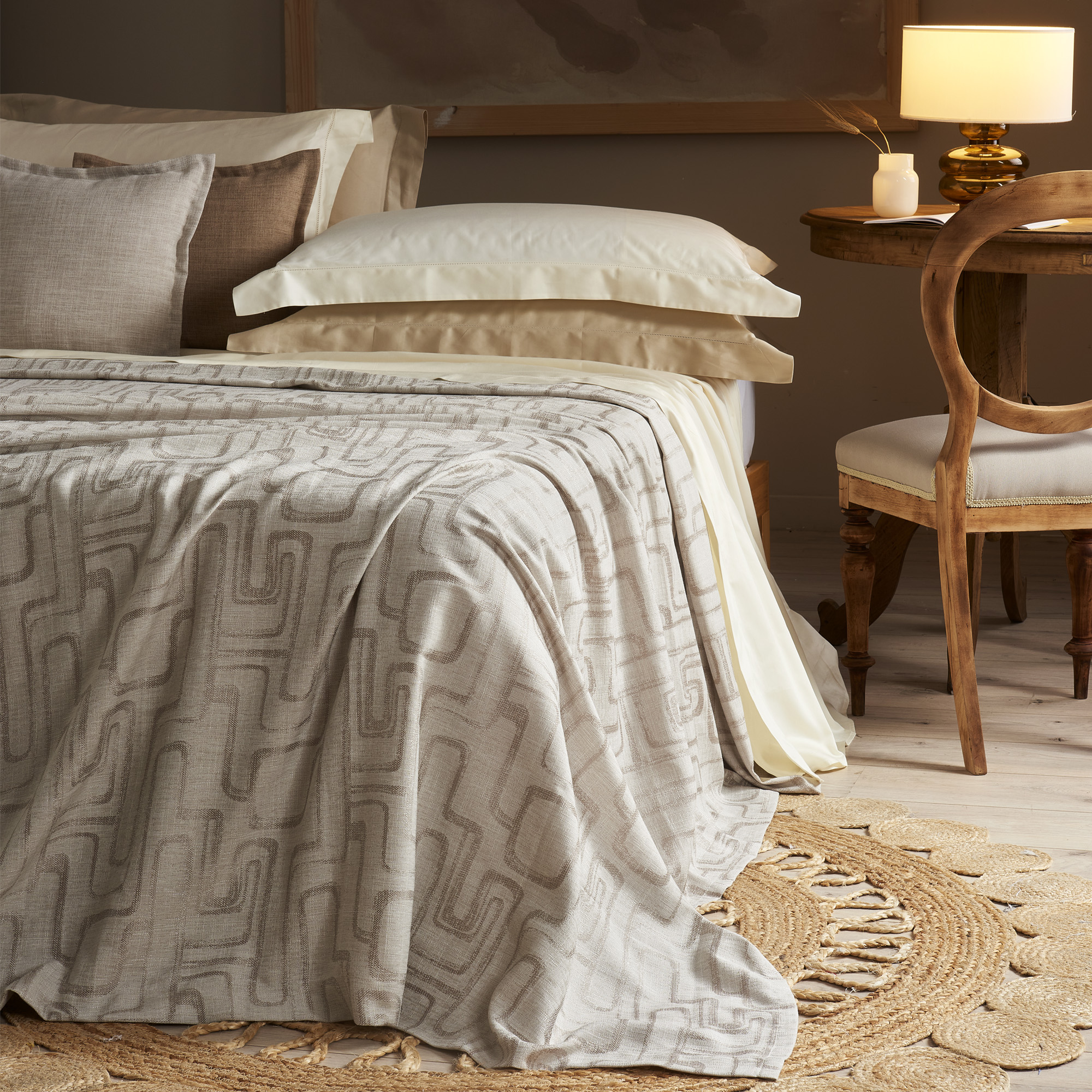 Alpha Bedspread beige Via Roma 60