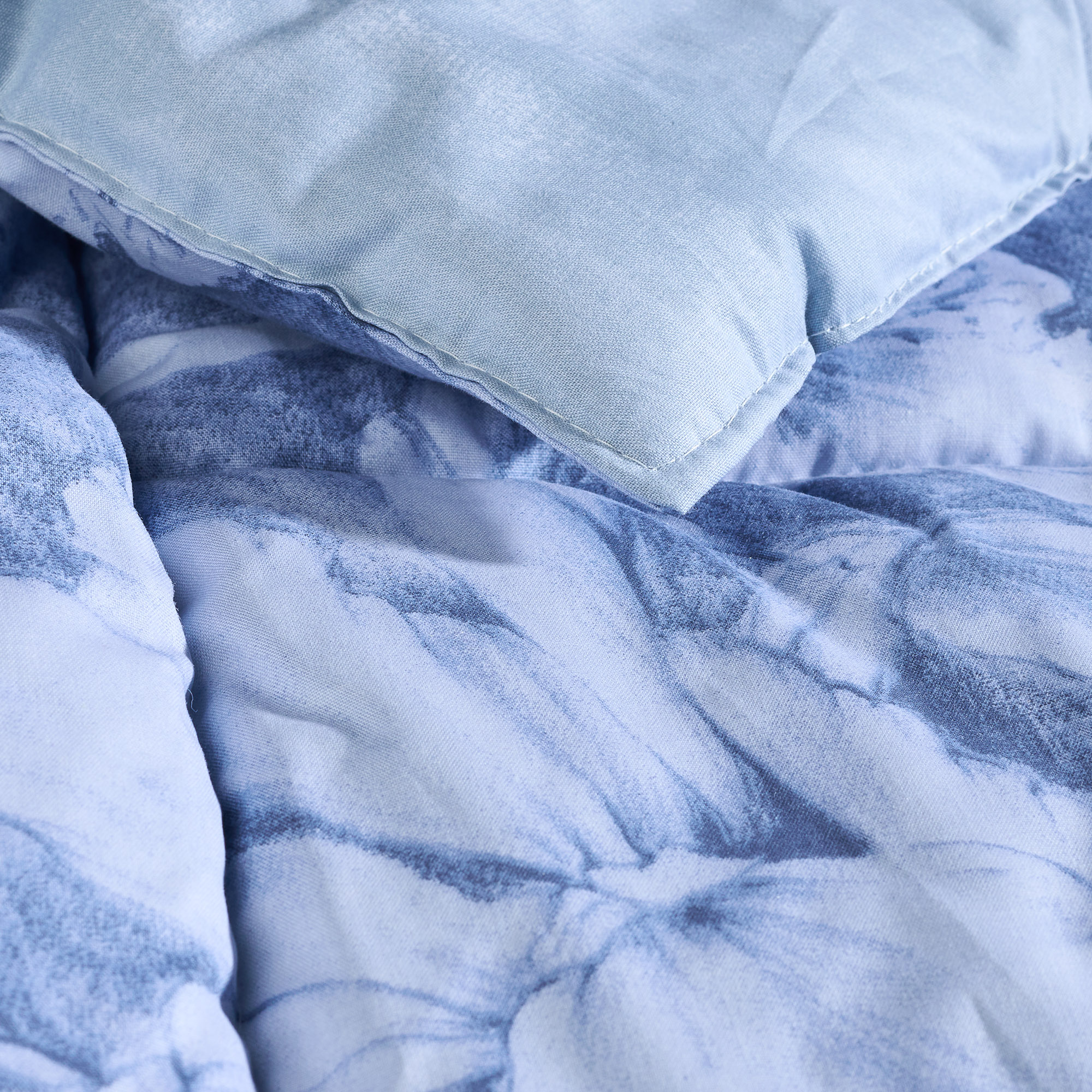 Ester Quilt blu Via Roma 60