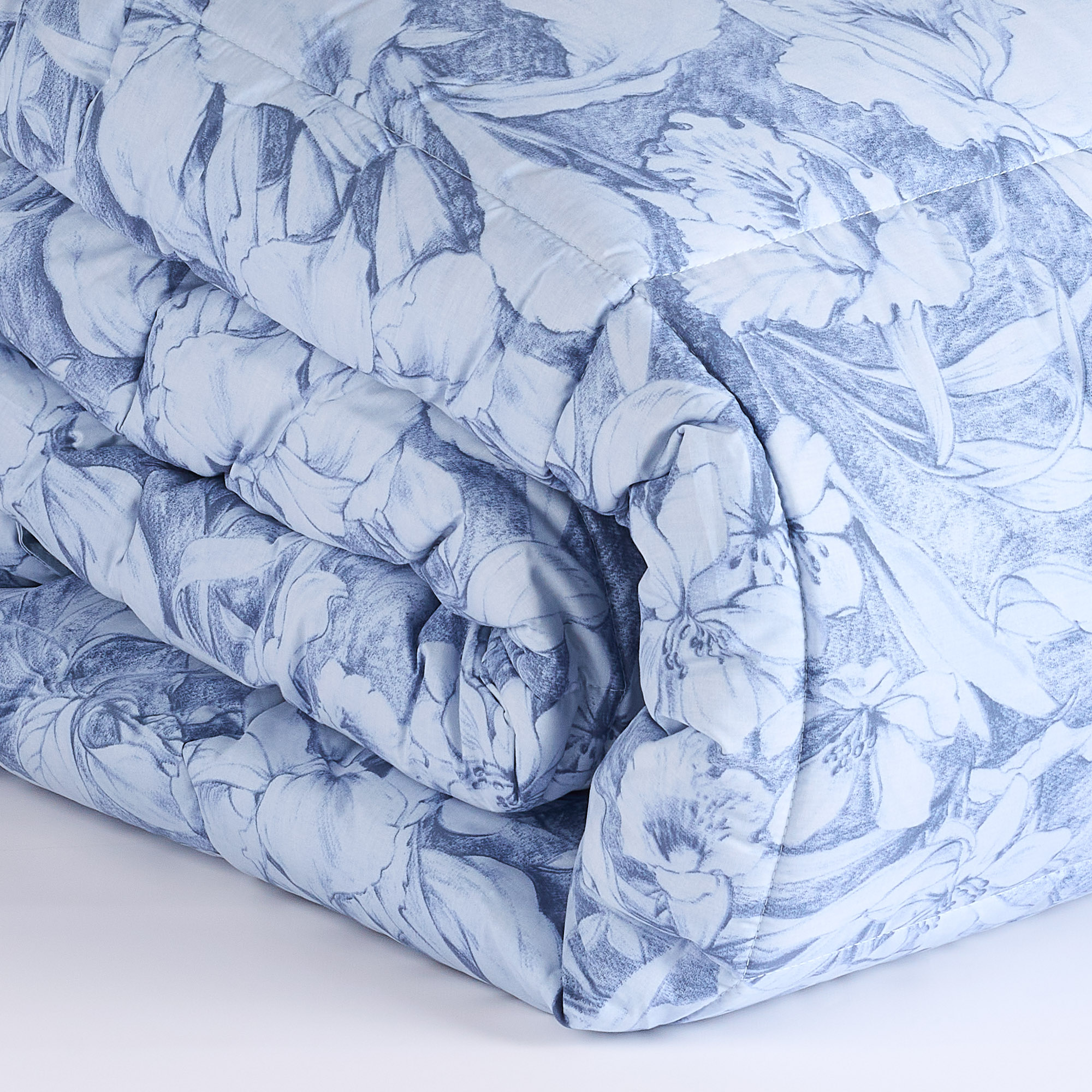 Ester Quilt blu Via Roma 60