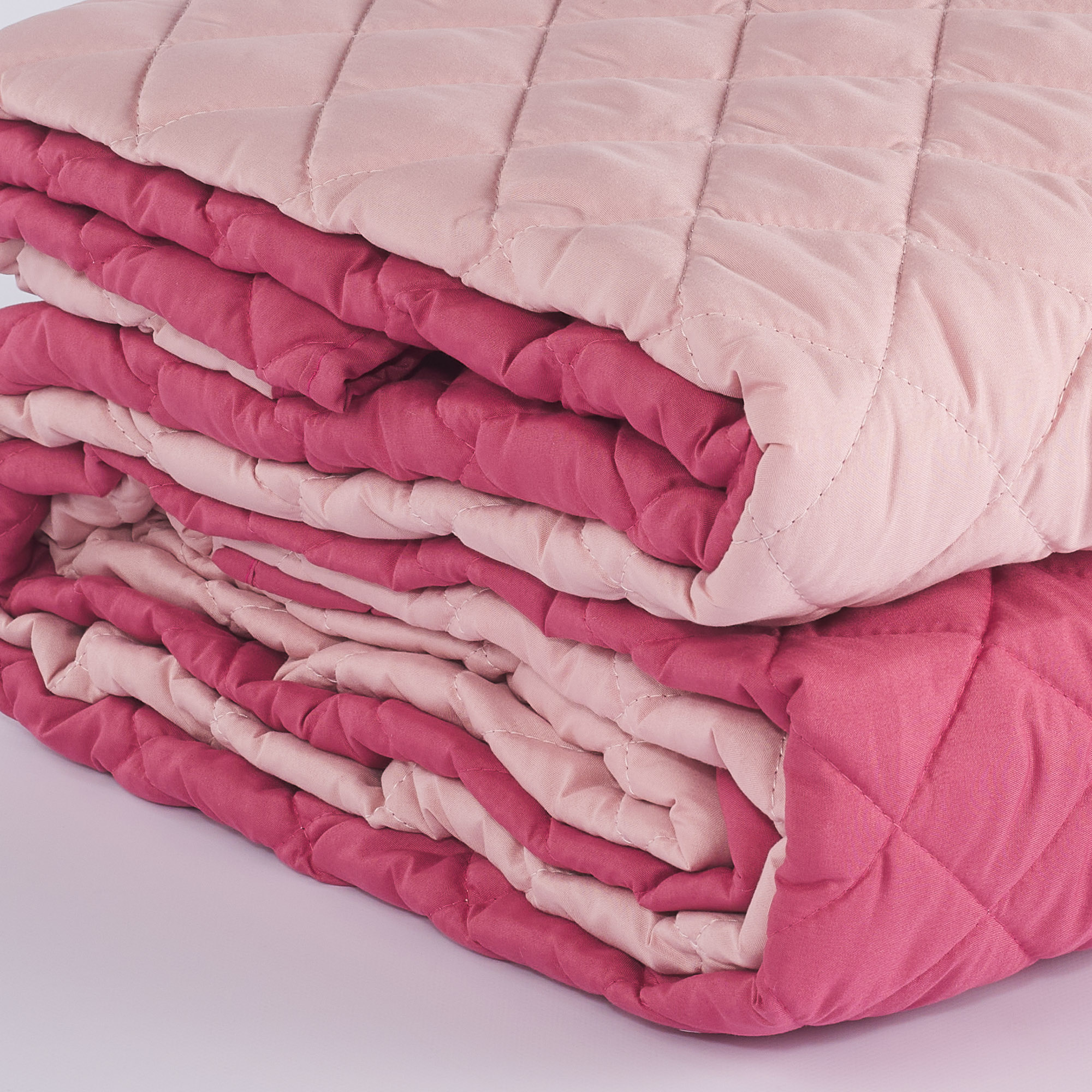 Trapuntino Quilt In Color PE25 magenta Maè