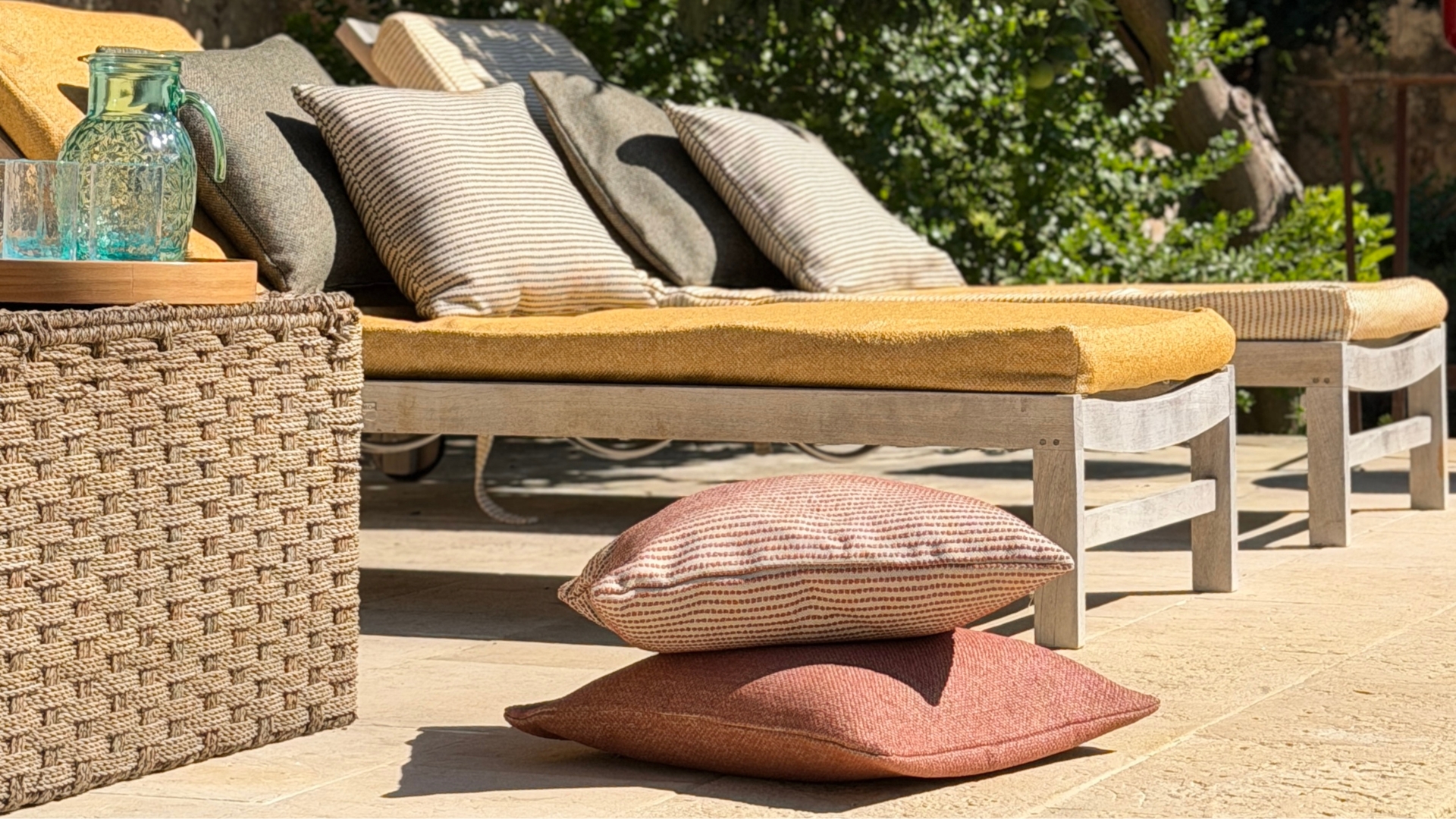 Cuscini decorativi: come sceglierli, quanti metterne e come abbinarli